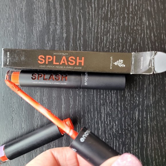 Younique Splash Liquid Lipstick - Smashing - Picture 2 of 2